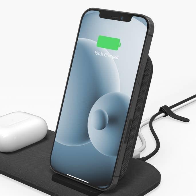 Actual product image mophie Stand Plus (15 W)