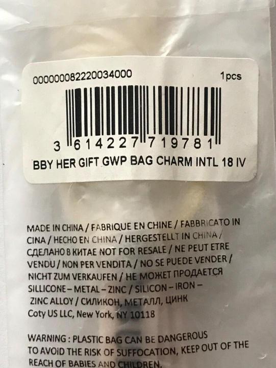 Valori nutrizionali e ingredienti Burberry Charm in Gomma con Logo