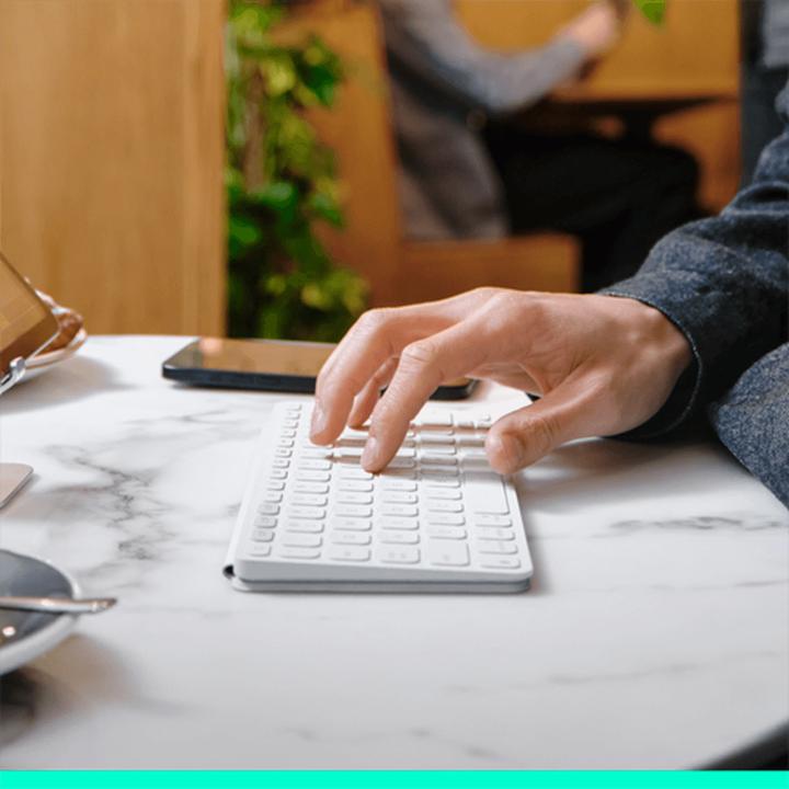 Produktbild Logitech KEYS-TO-GO 2 (Eng. Int., Kabellos)
