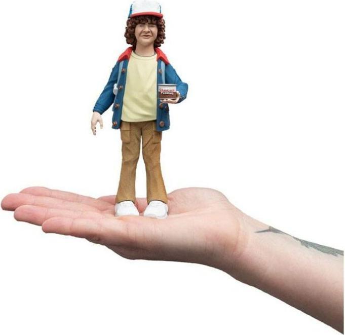 Actual product image Weta Workshop Stranger Things figurine Mini Epics Dustin Henderson (Season 1) 15 cm