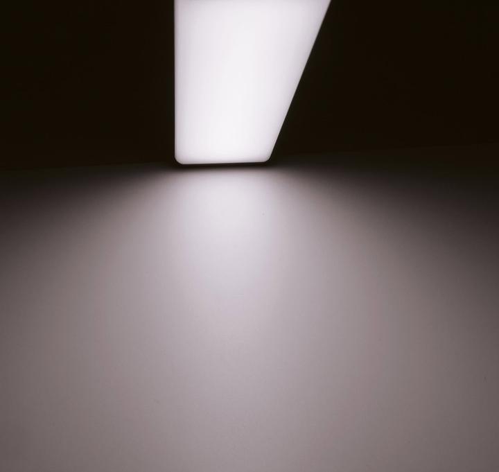 Actual product image Chilitec LED-Unterbauleuchte Arusha, EEK: F, 18 W, 1778 lm, 60 cm, schwarz (1778 lm)