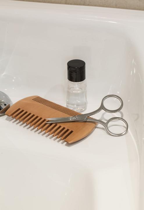 Image du produit Kikkerland Kit de barbe de gentleman (10 ml)