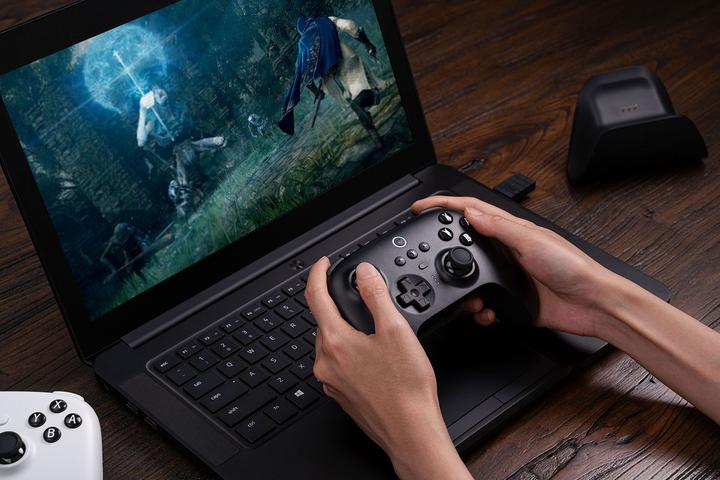 Immagine prodotto 8bitdo Bluetooth definitivo (Android, iOS, Switch, PC)