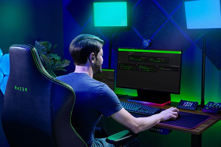 Immagine prodotto Razer Moray - Monitor in-ear ergonomico per lo streaming per tutto il giorno (Cablato)