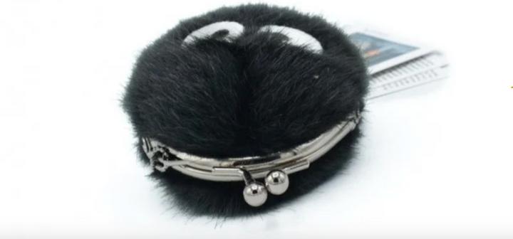 Actual product image - Porte-Monnaie Peluche Mini Noiraude - 8 cm
