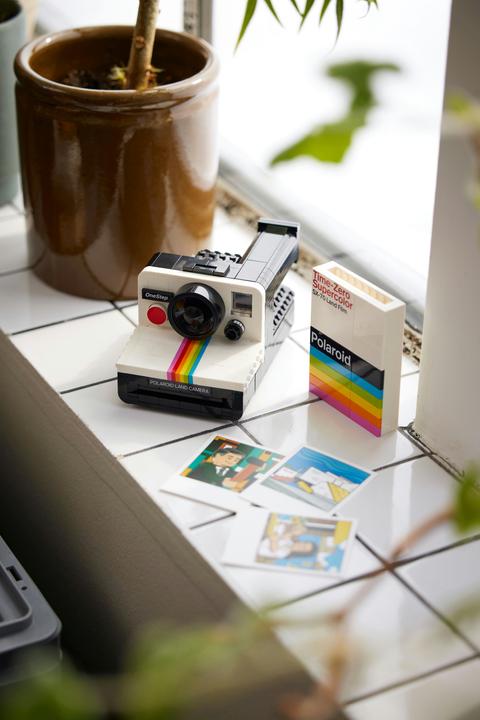 Productafbeelding LEGO Polaroid OneStep SX-70 instant camera (21345, LEGO Ideeën)