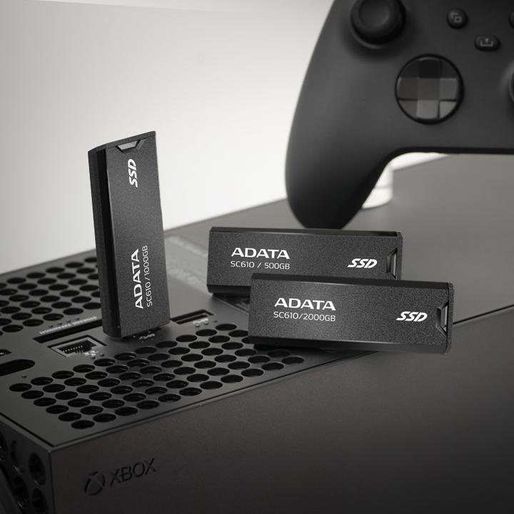 Actual product image Adata SC610 (2000 GB, USB-A)