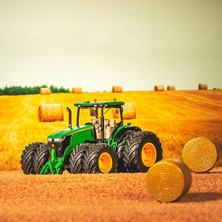 Produktbild Siku John Deere 7290R Doppelreifen
