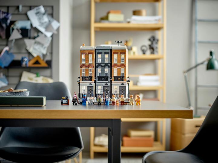 Produktbild LEGO 12 Grimmauld Place (76408, LEGO Harry Potter)