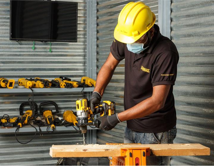 Produktbild DeWalt 18V XR B/less Hammer D/Driver Bare Unit (Akkubetrieb)