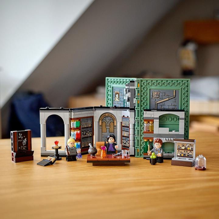 Image du produit LEGO L'instant de Poudlard : la classe des potions (76383, LEGO Harry Potter, LEGO difficiles à trouver)