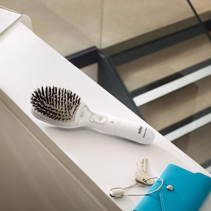 Produktbild Braun Satin Hair 7 Iontec White Handbrush
