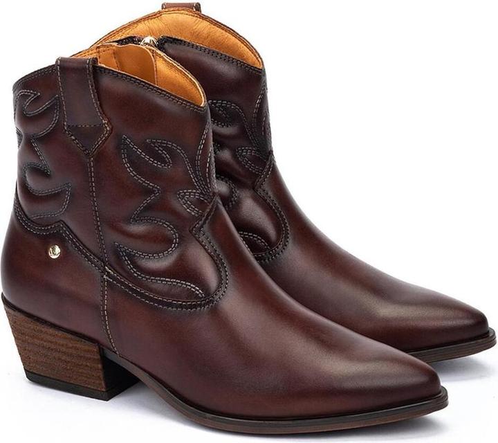 Actual product image Pikolinos Vergel (39)