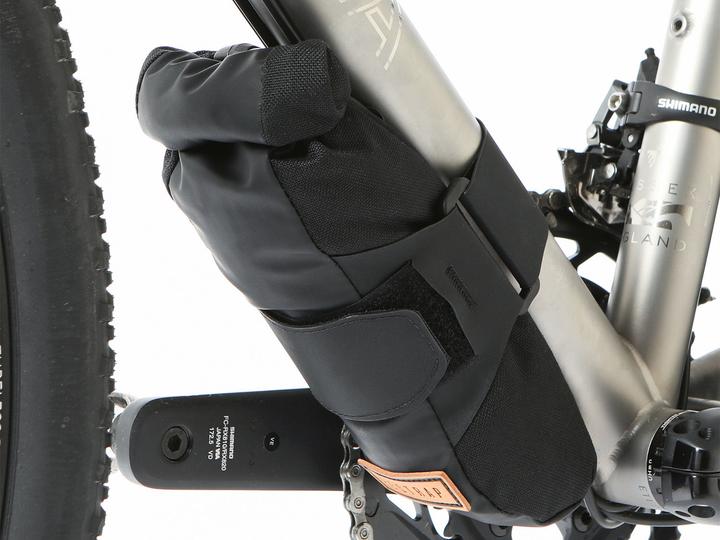 Actual product image Restrap Downtube (1.20 l, Frame bag)