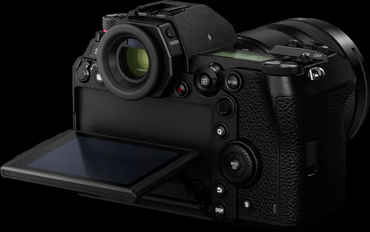 Actual product image Panasonic Lumix S1R (24 - 105 mm, 47.30 Mpx, Full frame)