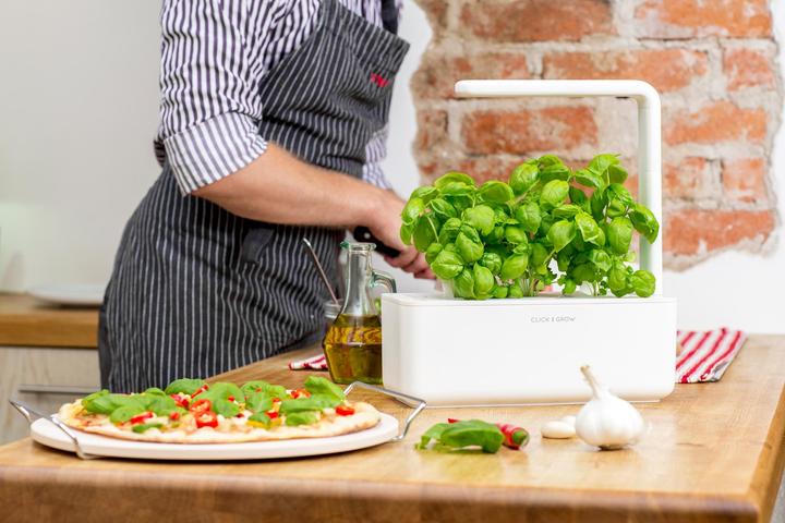 Actual product image Click and Grow Smart Garden (31.50 cm)