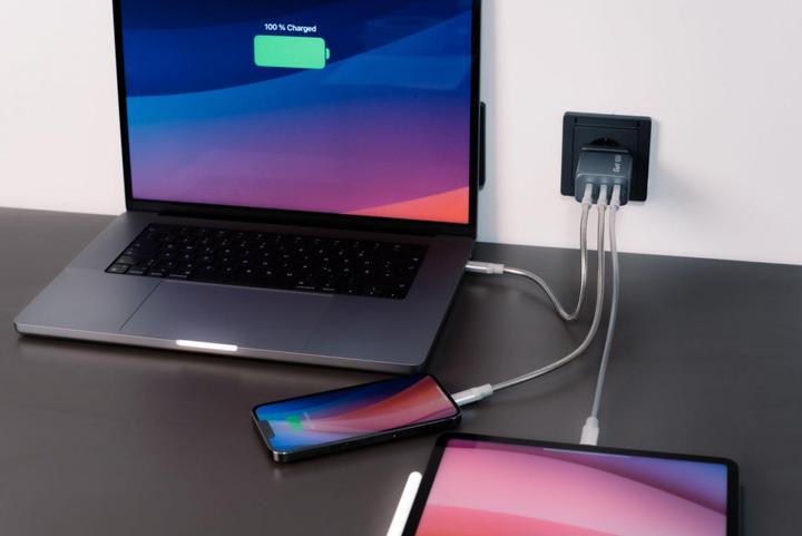 Actual product image Verbatim GNC-65 GaN Charger (65 W)
