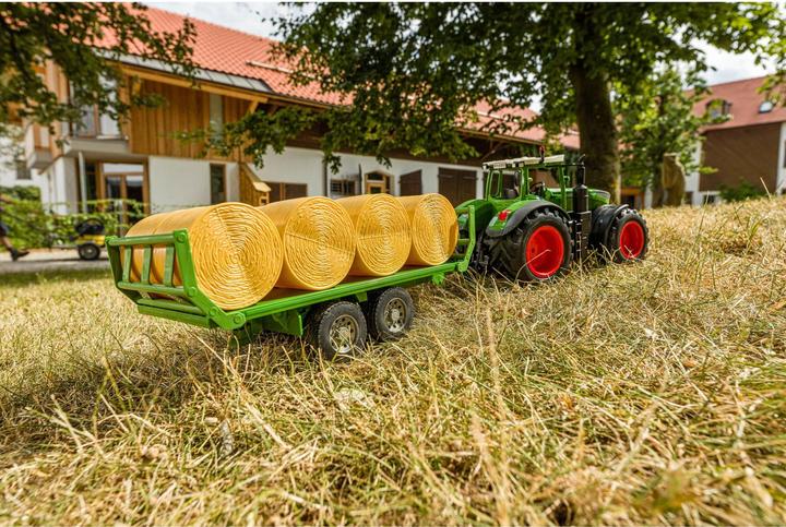 Actual product image Carson Model sport 1:16 hay wagon for RC tractor green 1:16 trailer