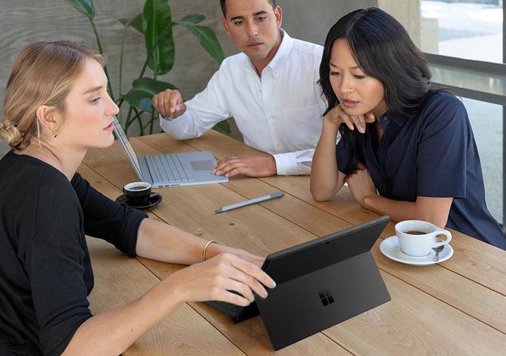 Image du produit Microsoft Surface Pro 7 (12.30", Intel Core i5-1035G4, 8 Go, 256 Go, Sans disposition de clavier)
