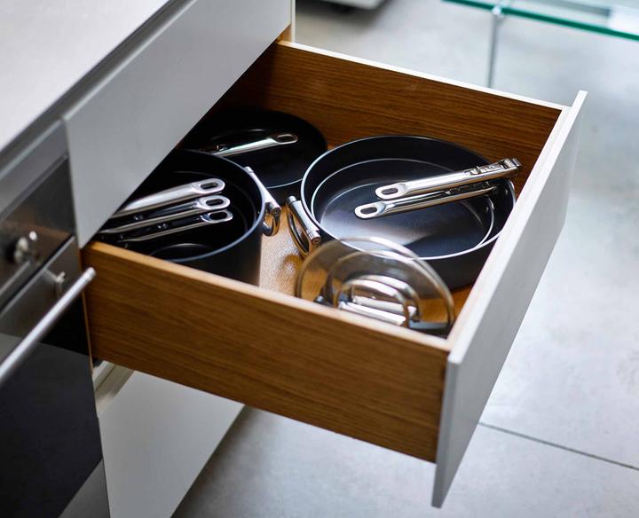 Actual product image Joseph Joseph Space saucepan retractable handle with lid D23cm (28 cm, Frying pan, Aluminium)