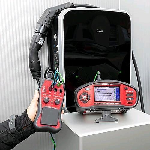 Produktbild Benning Installationstester IT 200 (CAT III 600V, CAT IV 300V)