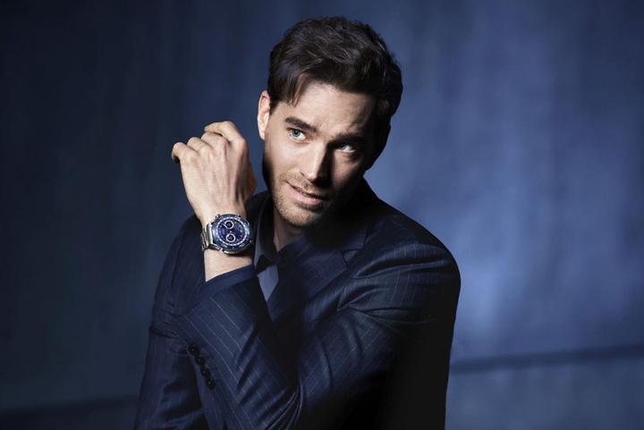 Produktbild Huawei Watch Ultimate Voyage Blue (48.50 mm, nur WLAN)