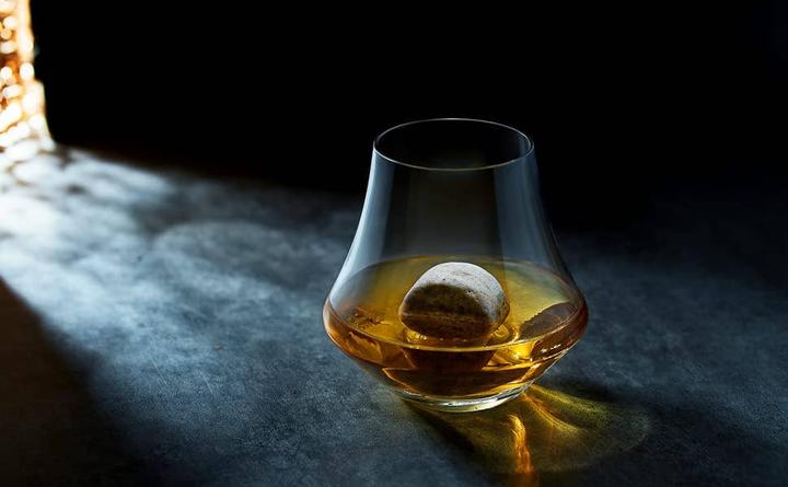 Image du produit Rocks Whiskey Chilling Stones Jeu de pierres à whisky (2.07 dl, 6 x, Verre à whisky)