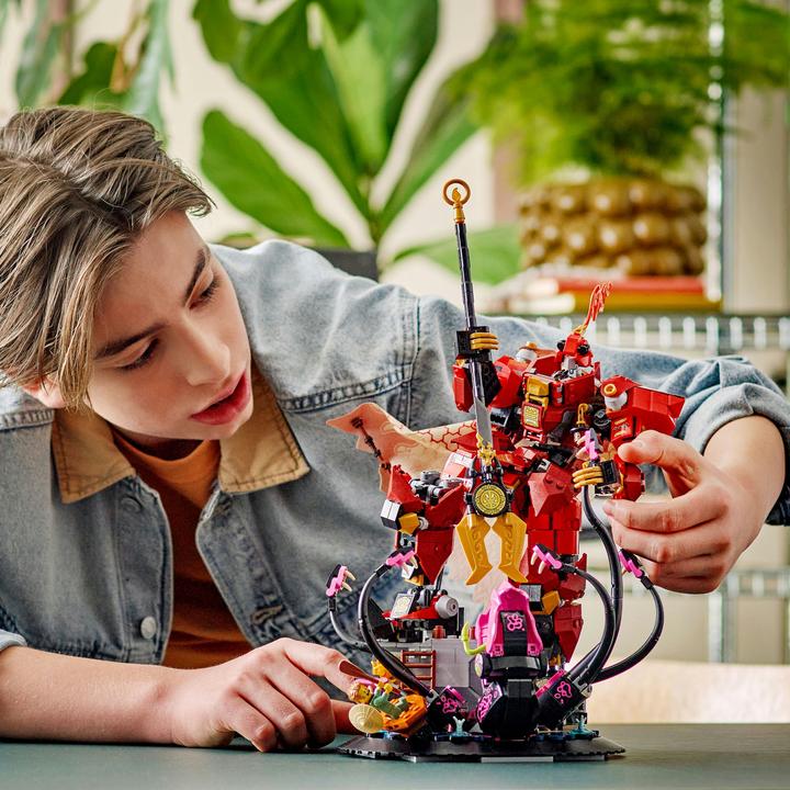 Actual product image LEGO The Fire Knight Mech (71846, LEGO Ninjago)