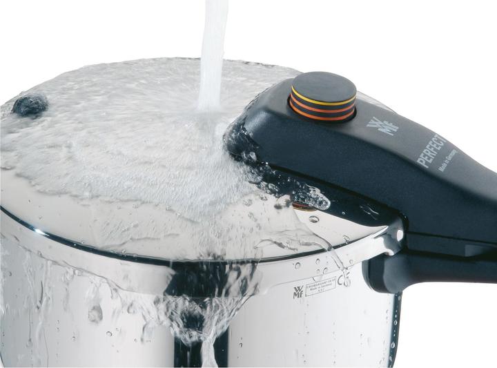 Produktbild WMF Dampfkochtopf Schnellkochtopf 2,5l Perfect Induktion Edelstahl 18/10 (18 cm, Dampfkochtopf, Edelstahl)