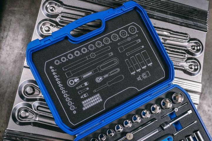 Produktbild Gedore 19 BMC 20 Steckschlüssel-Satz 1/4"+1/2" (24 mm, 17 mm, 19 mm, 10  mm, 16 mm, 28 mm, 27 mm, 26 mm, 11 mm, 18 mm, 20 mm, 12 mm, 22 mm, 29 mm, 14 mm, 23 mm, 31 mm, 13 mm, 25 mm, 15 mm, 21 mm, 30 mm, 32 mm)