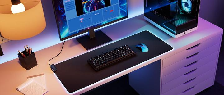Produktbild Hyte CNVS Gaming Mauspad, ARGB - schwarz (XXL)