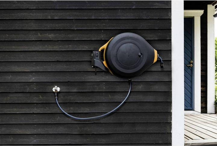 Actual product image Fiskars Wall Mount