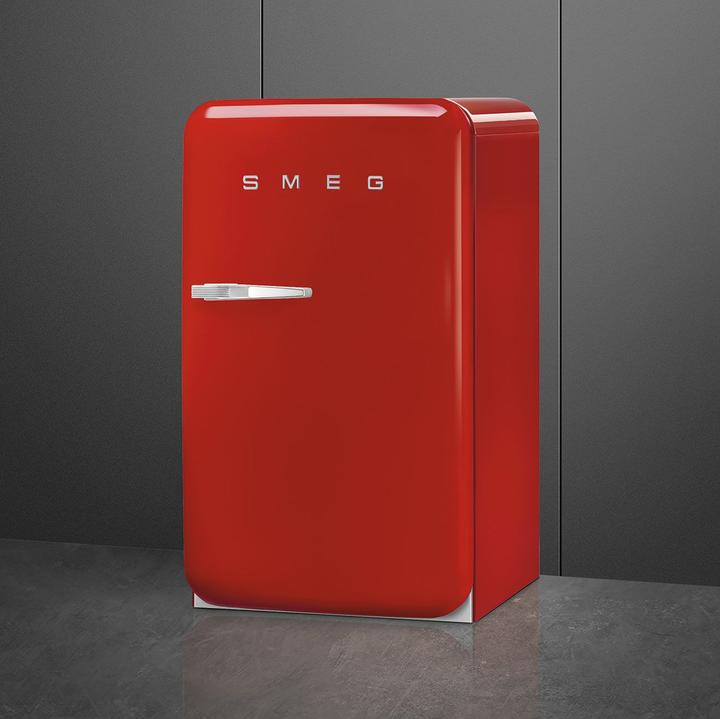 Actual product image Smeg FAB10RRD6 Refrigerator right hinge red 50's style, 2025 model, EEK: D (122 l)