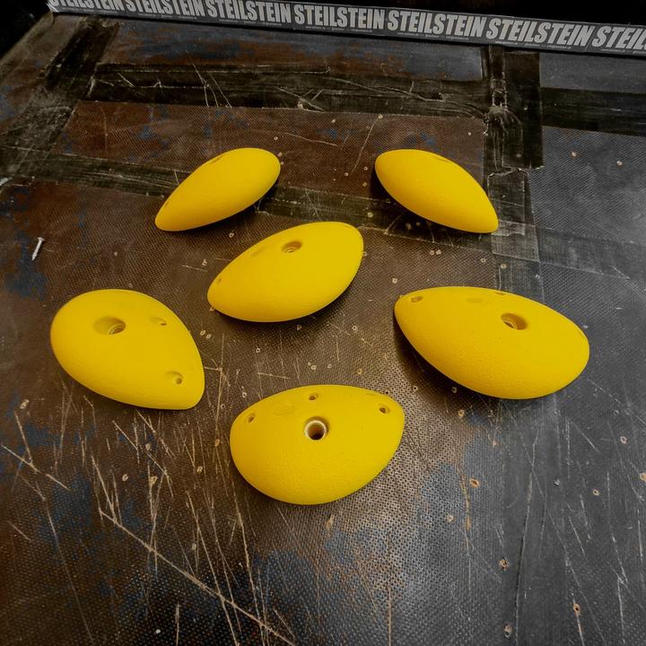Steilstein Klettergriffe-Set 46-48 (Wunschfarbe (Anfertigung))