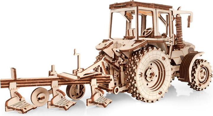 Actual product image Eco Wood Art Traktor BELARUS-82.3 mit Pflug - 3D Holzbausatz