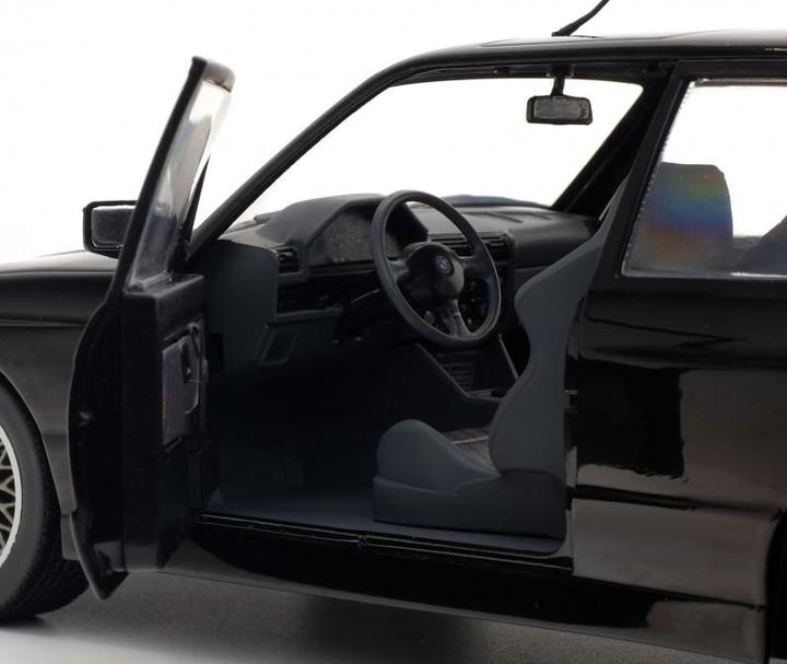 Actual product image Solido 1:18 BMW M3 Sport Evo (1990)
