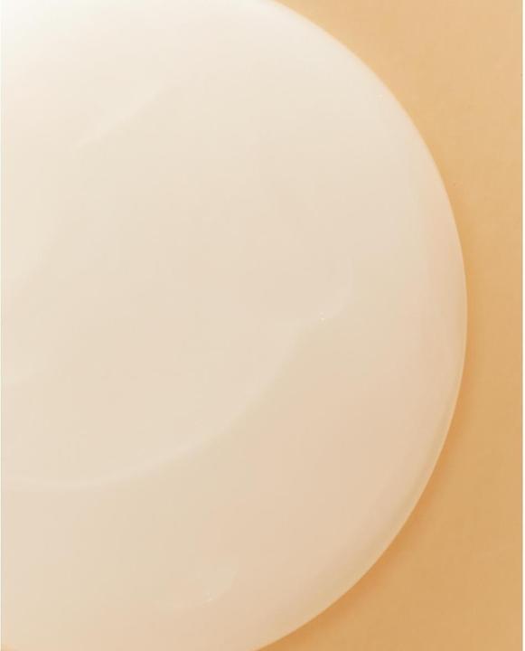 Actual product image NIVEA Peach & Apricot Seed Oil (250 ml)