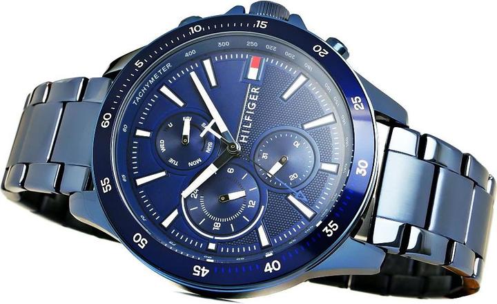 Actual product image Tommy Hilfiger Bank (Analogue wristwatch, 46 mm)