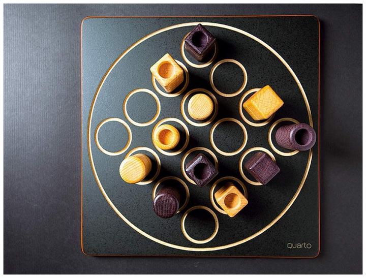 Actual product image Gigamic Quarto Classic (German, French, English, Italian)