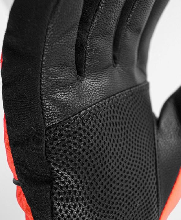Actual product image Reusch Worldcup Warrior R-Tex (8.5)