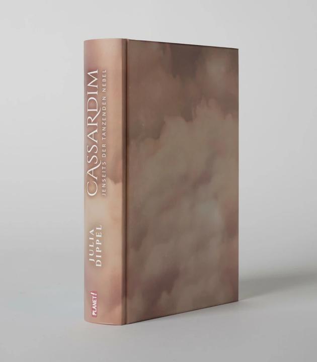 Actual product image Planet Cassardim 3: Jenseits der Tanzenden Nebel (German, Julia Dippel, 2021)