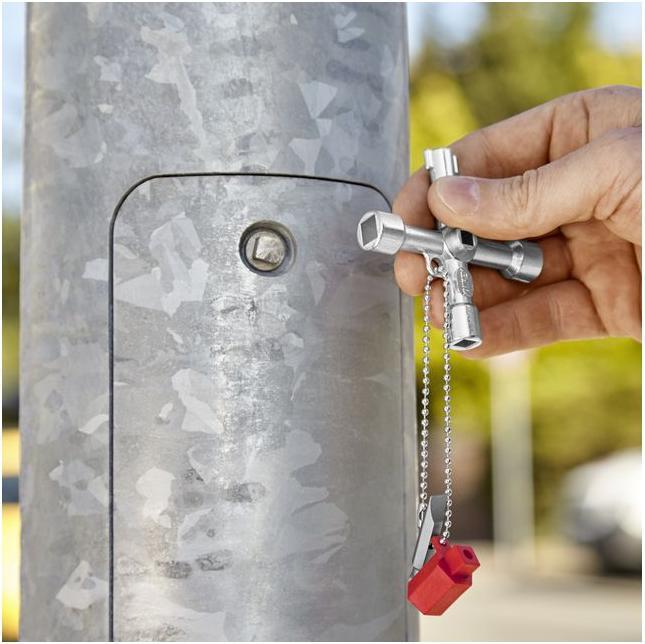 Image du produit Knipex Clé universelle pour armoires de commande
