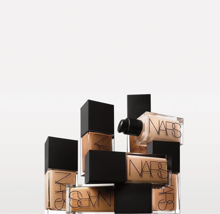 Immagine prodotto NARS Cosmetics Fondazione che riflette la luce (Tahoe)
