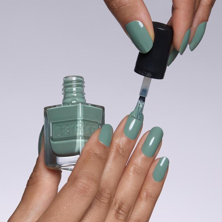 Immagine prodotto Catrice Gel Affair Nail Lacquer No. 035 Green Long-Lasting (035 Amalo o lascialo, Smalto per unghie effetto gel)