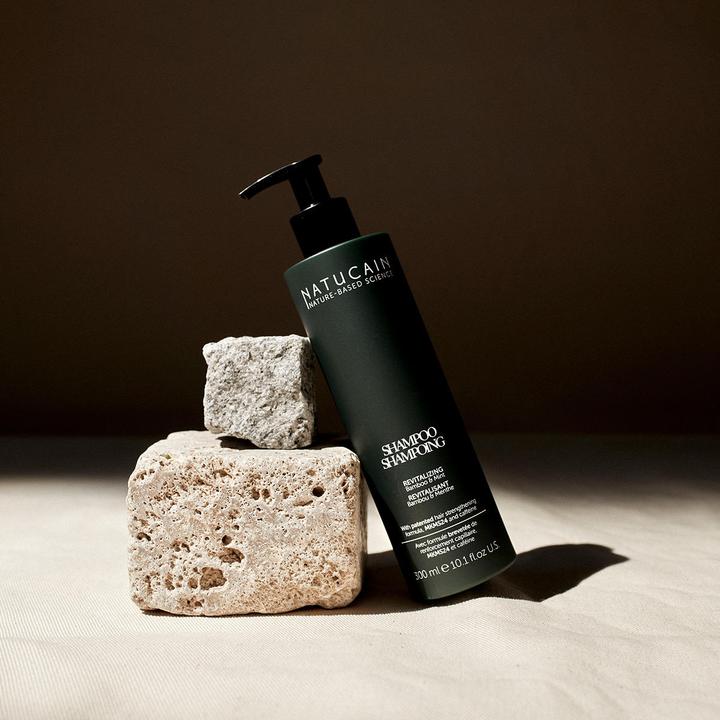 Actual product image Natucain Revitalizing Shampoo (300 ml, Liquid shampoo)