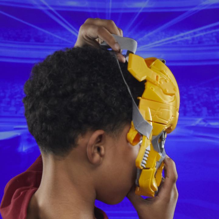 Immagine prodotto Hasbro Maschera Bumblebee 2 in 1, action figure e maschera 2 in 1 di Bumblebee B-127