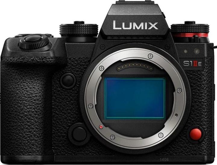 Produktbild Panasonic Lumix S1IIE (24 - 105 mm, 24.20 Mpx, Vollformat)