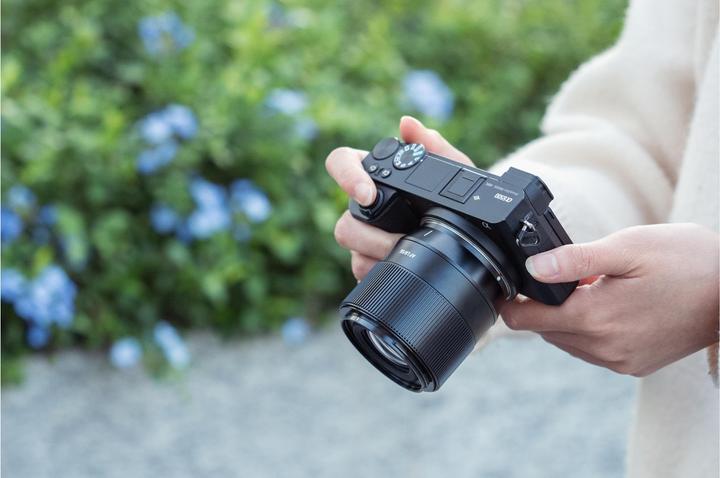 Actual product image TTArtisan AF 56mm f/1.8 for Sony E (Sony E, APS-C / DX)