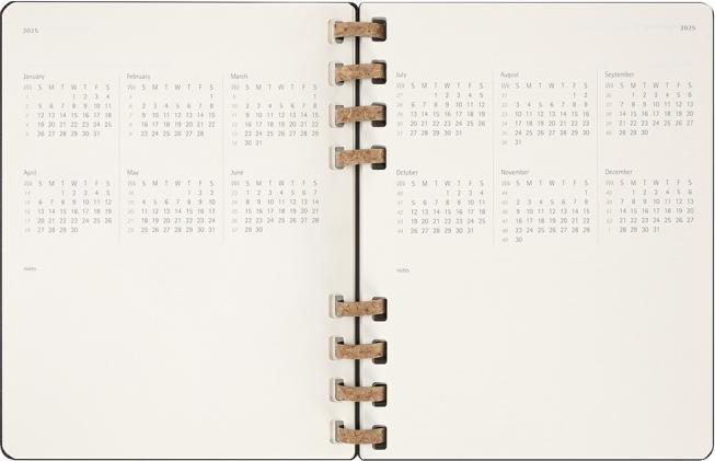 Productafbeelding Moleskine 12 Maandelijkse Levenskalender met Spiraalbinding 2025, XL, Weekkalender, Hardback (19 x 25 cm, Engels)