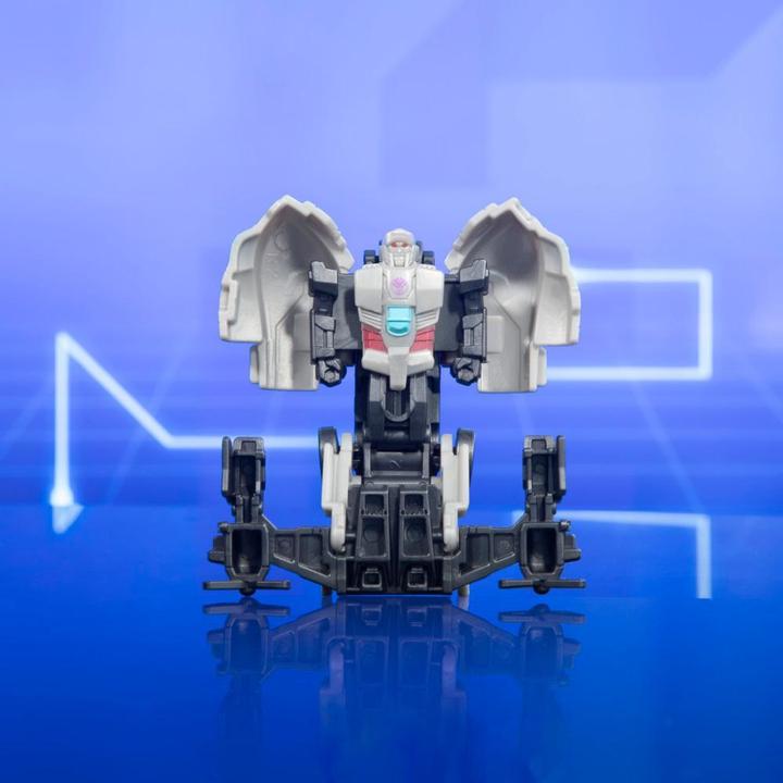 Actual product image Hasbro Transformers ES Tacticon ass.